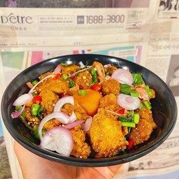 ข้าวยำไก่ก็เซ่บซี๊ดไข่ดองซีอิ๊ว