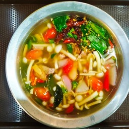 ต้มยำเห็ดสามอย่าง