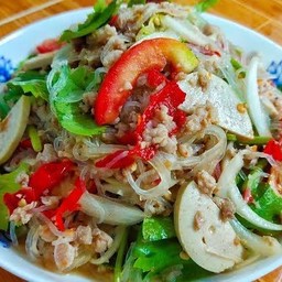 ยำวุ้นเส้นหมูสับหมูยอ