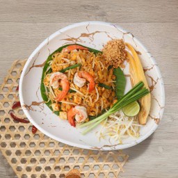 ผัดไทยกุ้งสด