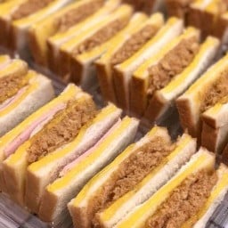 บ้านมะลิ ขนมจีนน้ำเงี้ยว ลาบ  ส้มตำ  (สวนเสือ) -