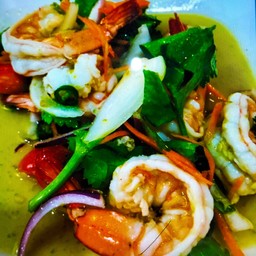 ยำกุ้งสด