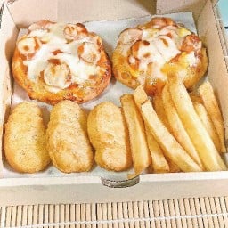 อร่อยดี โฮมเมด (พิซซ่าโคน มินิพิซซ่า ขนมปัง เครื่องดื่ม)