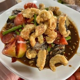 ร้านส้มตำใบเตย ตำแช่บ นครพนม