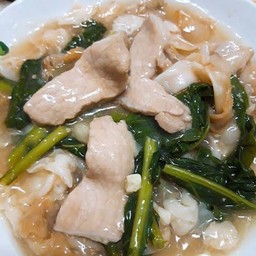 ราดหน้าไก่