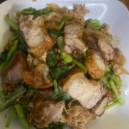 ผัดซีอิ๊วหมูกรอบ