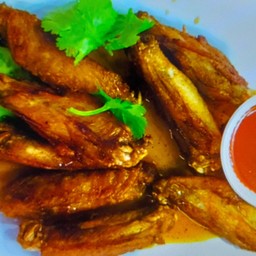 ปีกไก่ทอดน้ำปลา