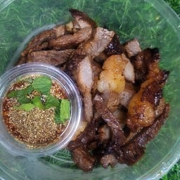 กับข้าว เนื้อแดดเดียวทอด ติดมัน