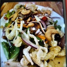 ยำสามกรอบ