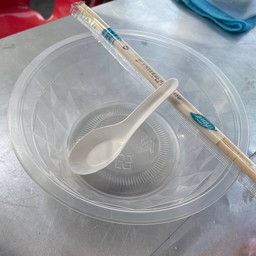 ตะเกียบ ช้อน ชาม