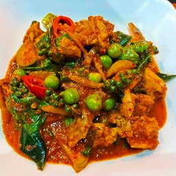 ไก่บ้านผัดพริกแกง