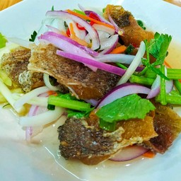 ยำปลาสลิด