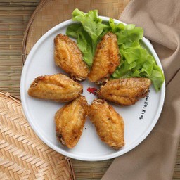 ปีกไก่ทอดน้ำปลา