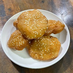 ซาลาเปาดทอดจิ้ม ช็อกโกแลต