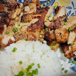 ข้าวไก่ย่างคลุกฝุ่น