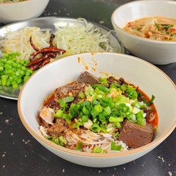 ขนมจีน น้ำเงี้ยว ชุดลองท้อง