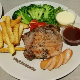 สเต็กหมูซอสพริกไทยดำ