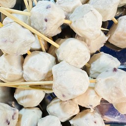 ลูกชิ้นปลาหมึก