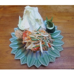 ตำมะละกอ ตำไทยหรือปลาร้าระบุได้ 쏨땀 papata salad