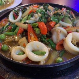 ผัดฉ่าทะเล