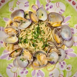 พาสต้าหอยตลับผัดไวท์ไวน์ซอส