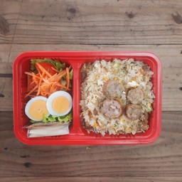 ข้าวผัดไส้อั่ว