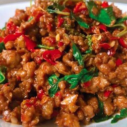 กระเพราเนื้อสับ