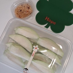 ฝรั่งกิมจู แถมพริกเกลือ 3 รส ( 200g)