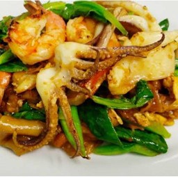 ผัดซีอิ้ว เส้นใหญ่ทะเล