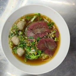 ก๋วยเตี๋ยวแชมป์ แยกโรงพยาบาลสันทราย