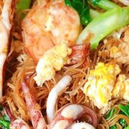 ผัดซีอิ้วเส้นหมี่ทะเล