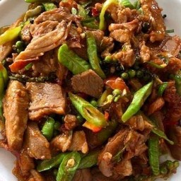 ผัดเผ็ดเป็ดย่าง