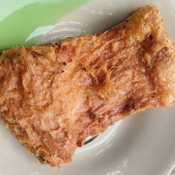 ปลาส้มชุบแป้งทอด