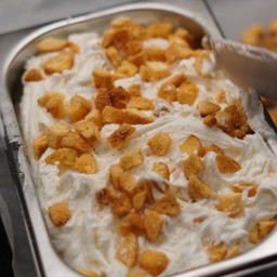 Kanomkai gelato