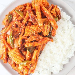 ข้าวหน้าปลาหมึกผัดเผ็ดสไตล์เกาหลี