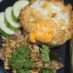 ข้าวหมูกระเทียม