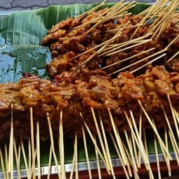 หมูปิ้ง 5 ไม้ ข้าวเหนียว 1 ห่อ ไซส์ S