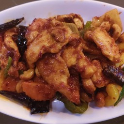 ไก่ผัดเม็ดมะม่วง