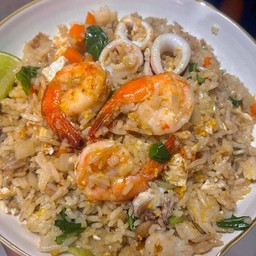 ข้าวผัดทะเล