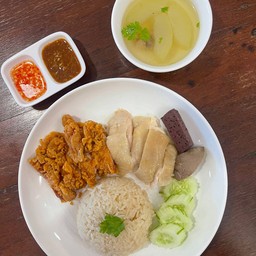 ข้าวมันไก่รวม 2 อย่าง (Lineman)