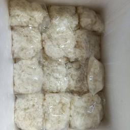 ข้าวเหนียว 1 ห่อ 8 บาท