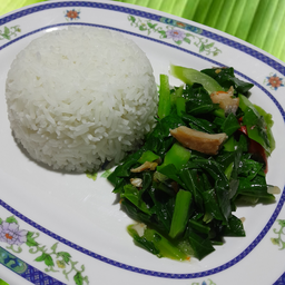 ผัดคะน้าปลาเค็ม