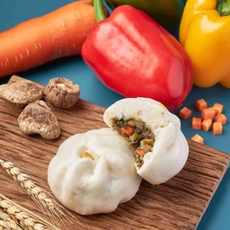 Vegetable-filled steamed bun