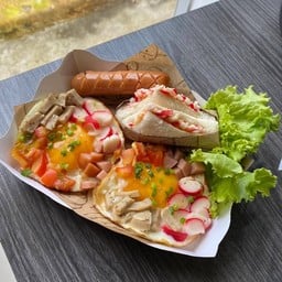 ข้าวยำไก่แซ่บ ยำไก่แซ่บ