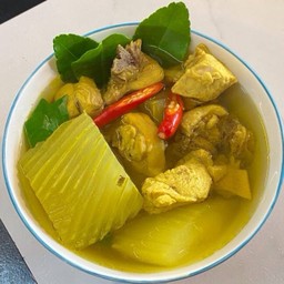 ต้มไก่ขมิ้น