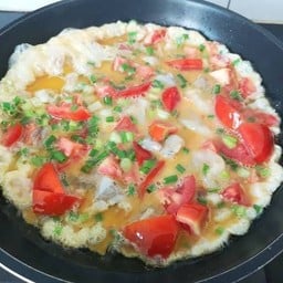 ข้าวไข่เจียวมะเขือเทศ