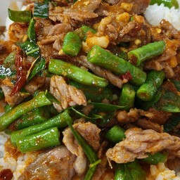 พริกแกงเนื้อกับข้าว