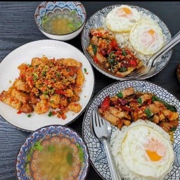 โคตรหมูกรอบทองคำ สาขาเมืองชุมพร