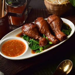 น่องจานใหญ่