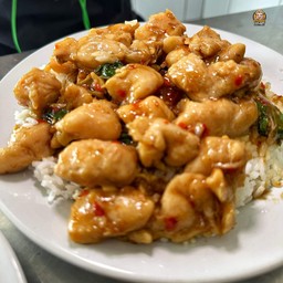 กระเพราไก่ เป็นกับ